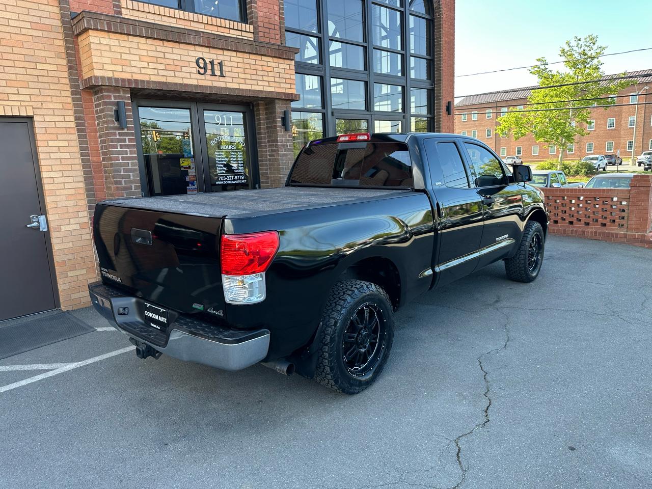 Toyota Tundra Tundra-Grade 5.7L FFV Double Cab 4WD 2010