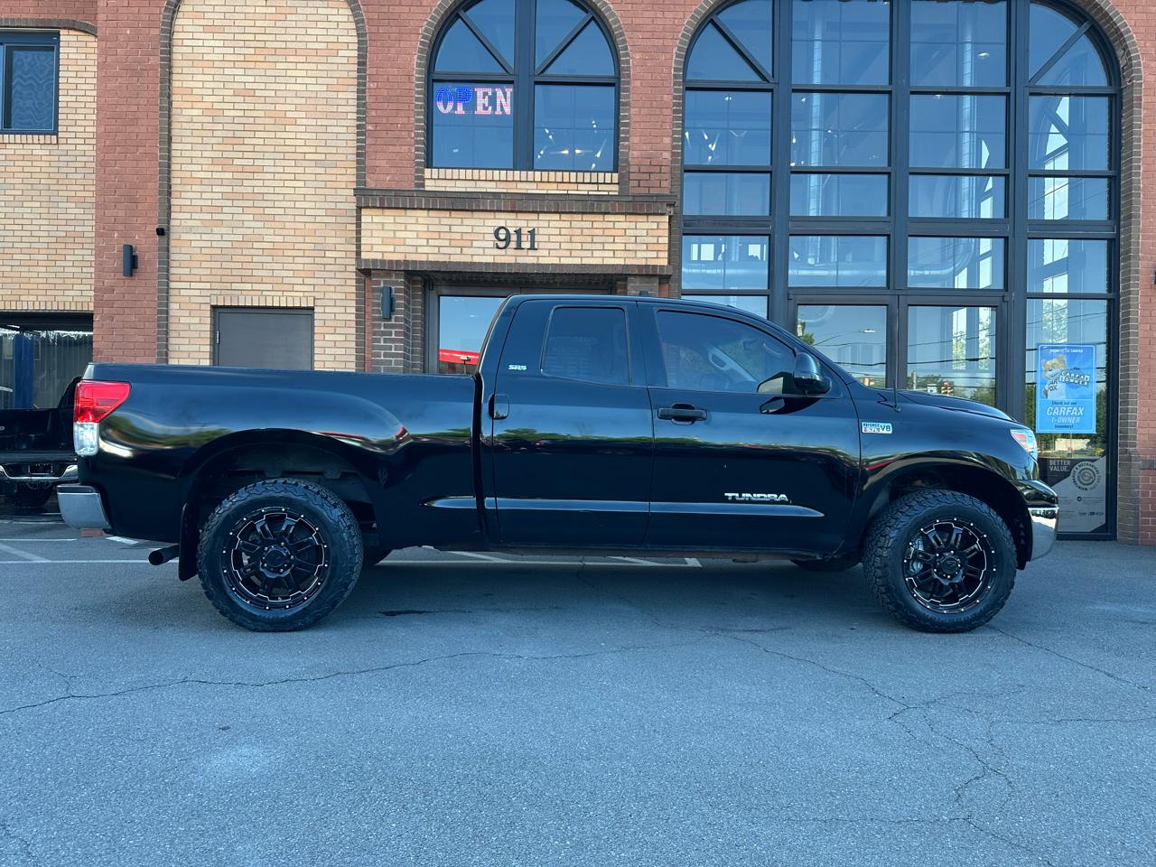 Toyota Tundra Tundra-Grade 5.7L FFV Double Cab 4WD 2010