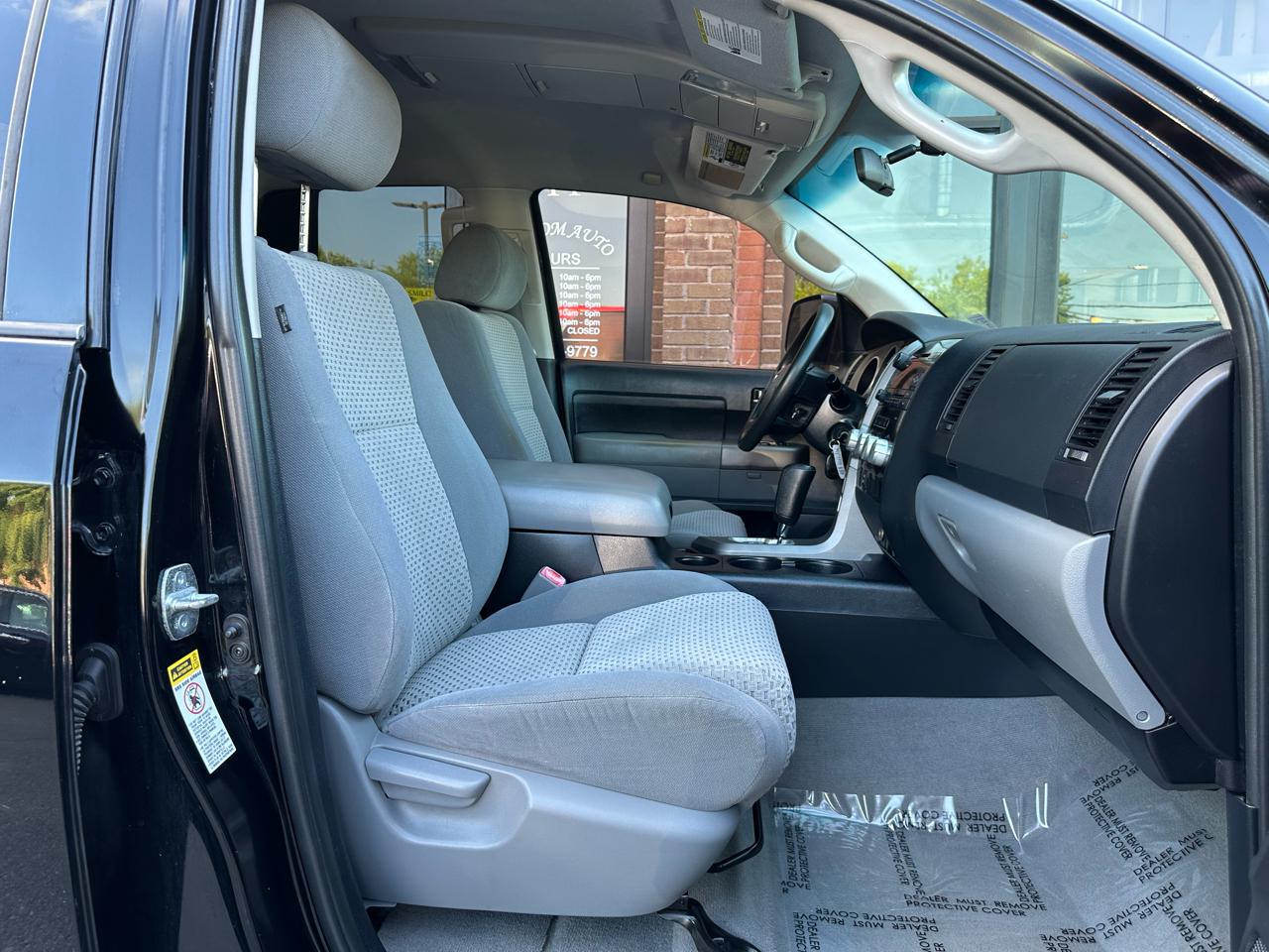 Toyota Tundra Tundra-Grade 5.7L FFV Double Cab 4WD 2010