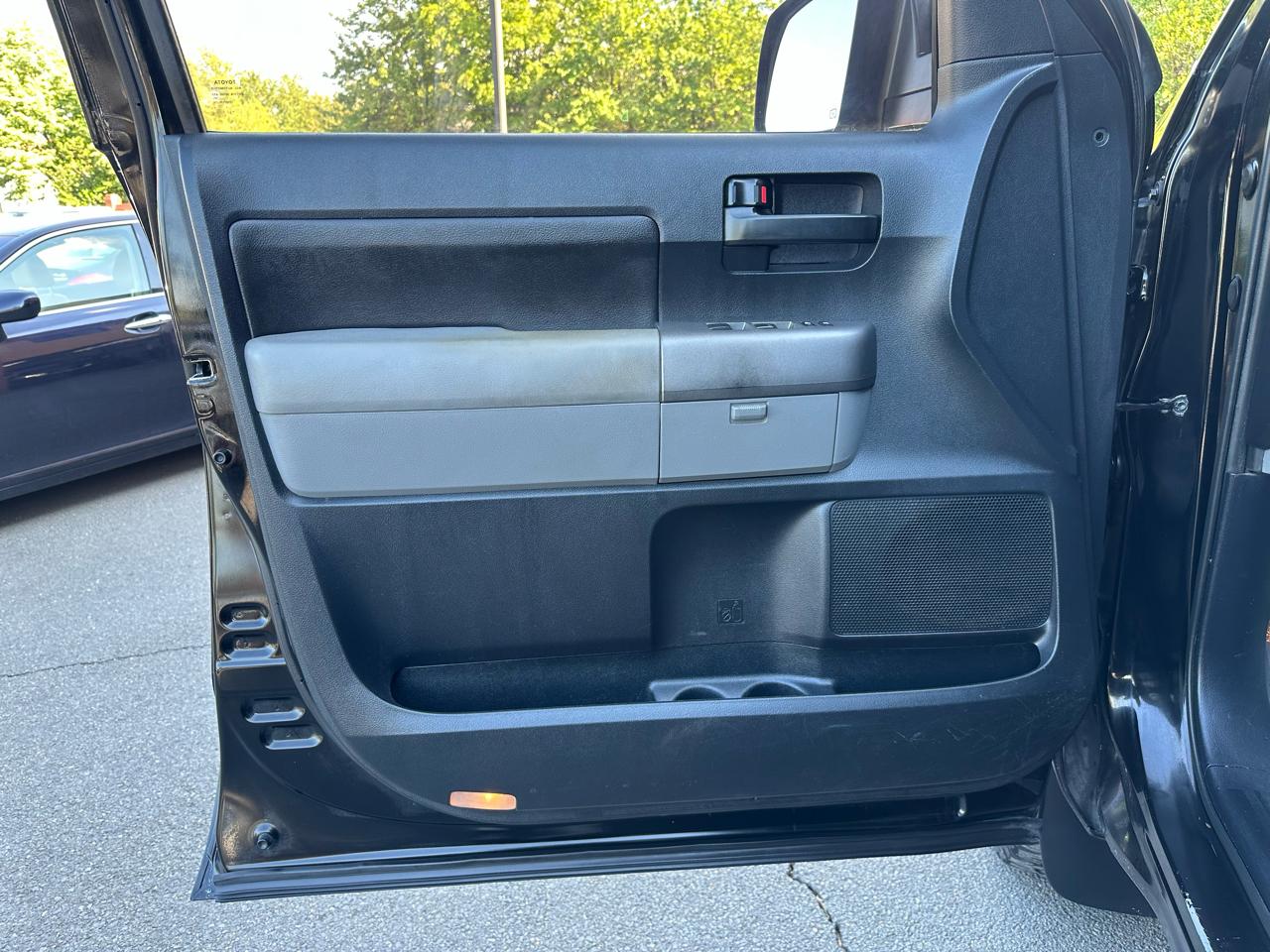 Toyota Tundra Tundra-Grade 5.7L FFV Double Cab 4WD 2010