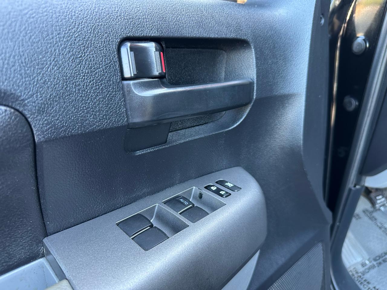 Toyota Tundra Tundra-Grade 5.7L FFV Double Cab 4WD 2010