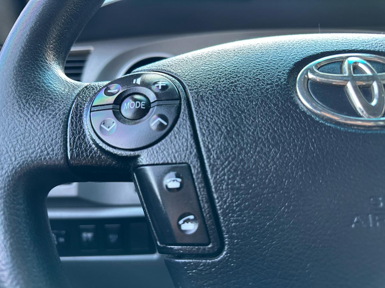 Toyota Tundra Tundra-Grade 5.7L FFV Double Cab 4WD 2010