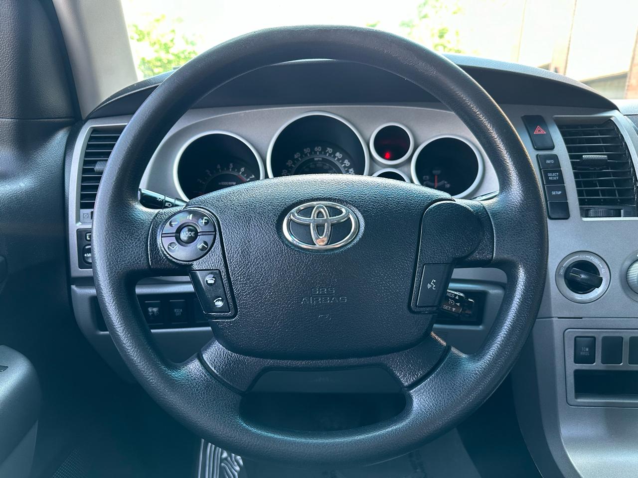 Toyota Tundra Tundra-Grade 5.7L FFV Double Cab 4WD 2010