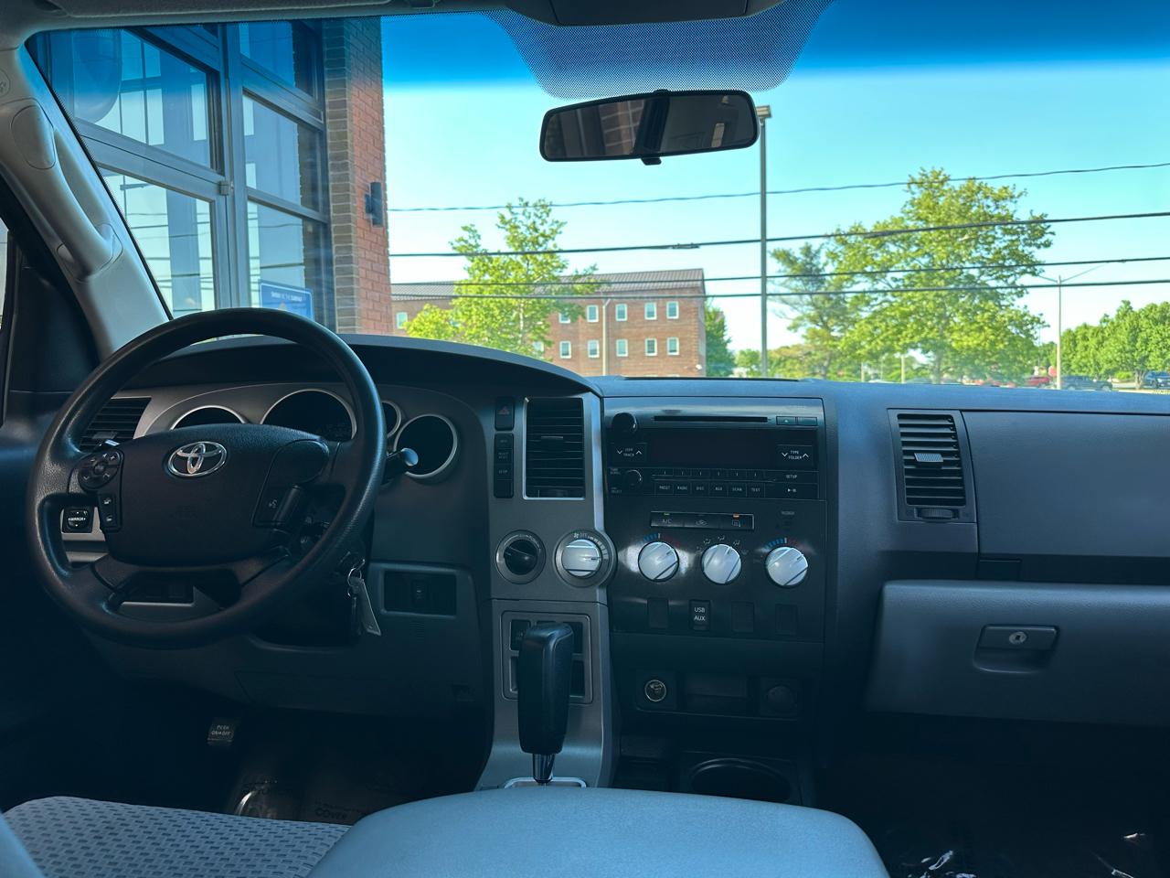 Toyota Tundra Tundra-Grade 5.7L FFV Double Cab 4WD 2010