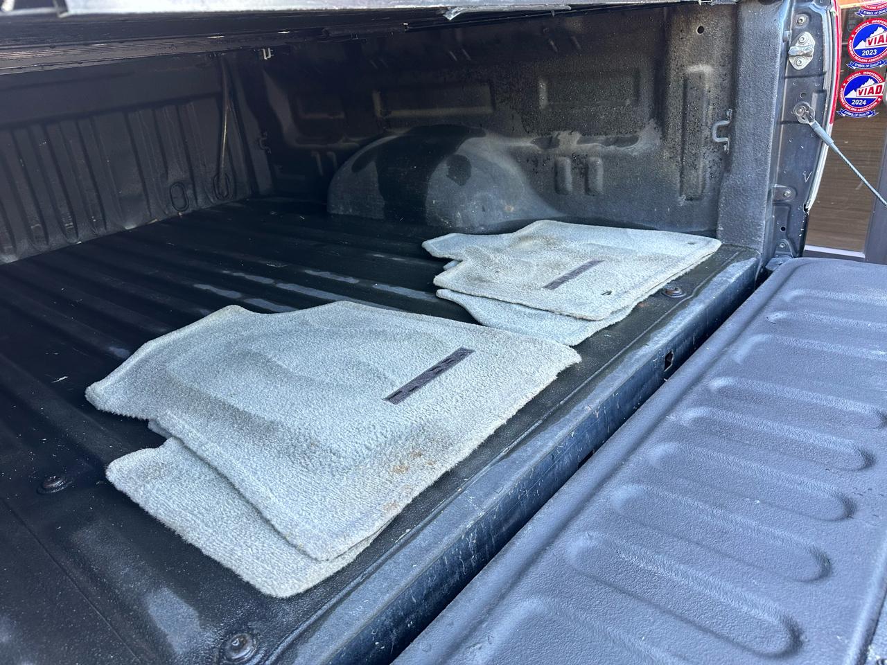 Toyota Tundra Tundra-Grade 5.7L FFV Double Cab 4WD 2010