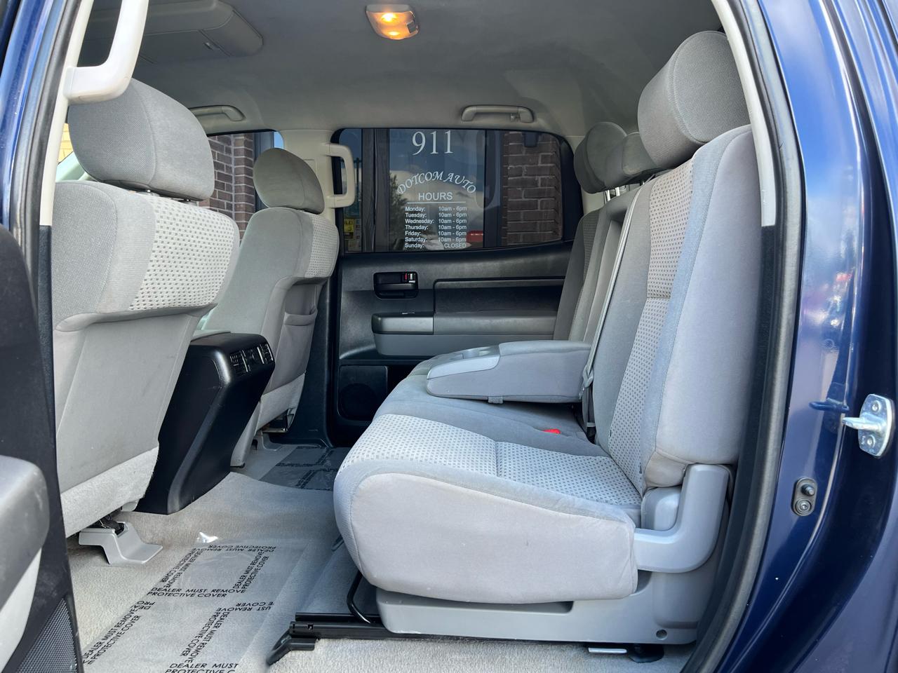 Toyota Tundra Tundra-Grade CrewMax 5.7L 4WD 2010