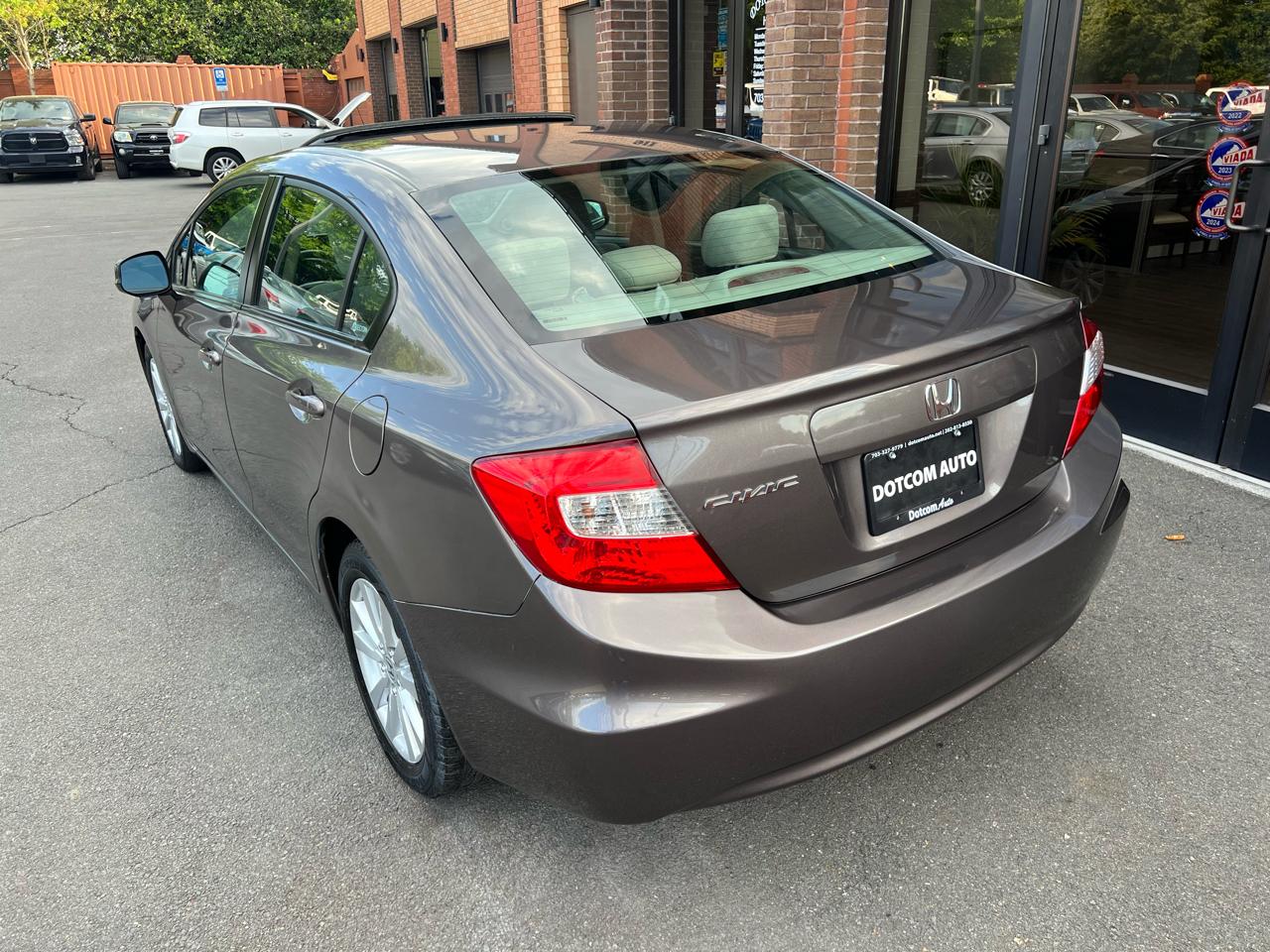 Honda Civic EX Sedan 5-Speed AT 2012