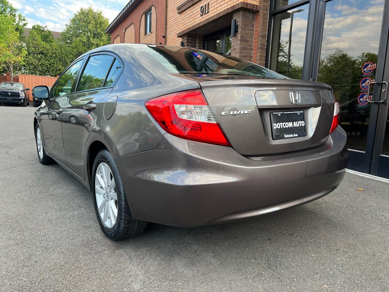 Honda Civic EX Sedan 5-Speed AT 2012