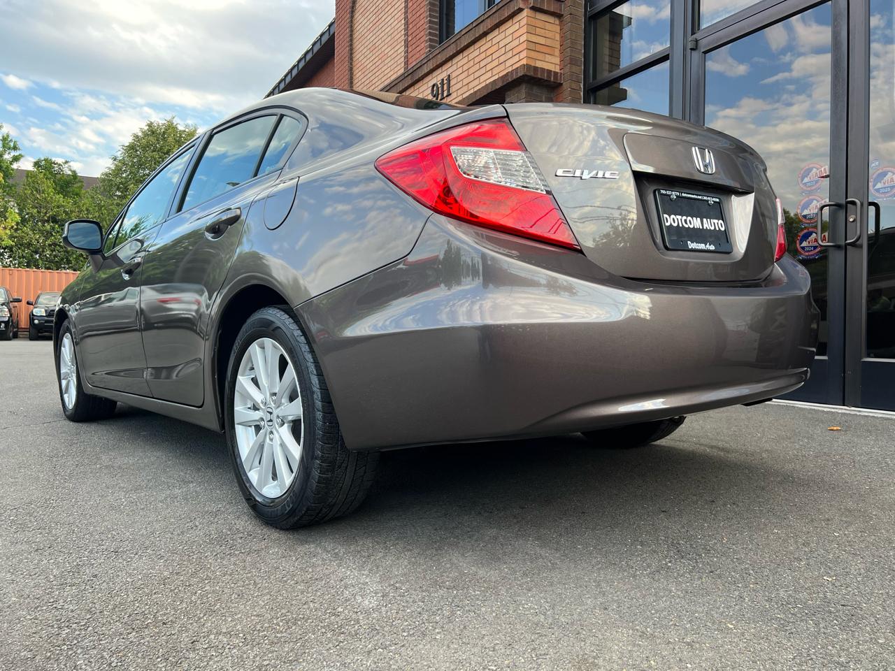 Honda Civic EX Sedan 5-Speed AT 2012