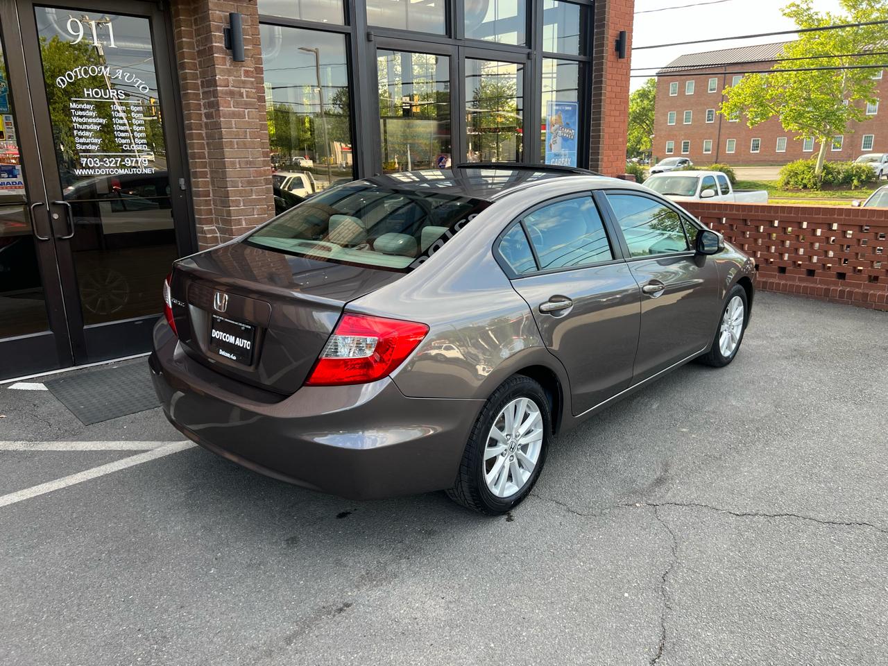 Honda Civic EX Sedan 5-Speed AT 2012