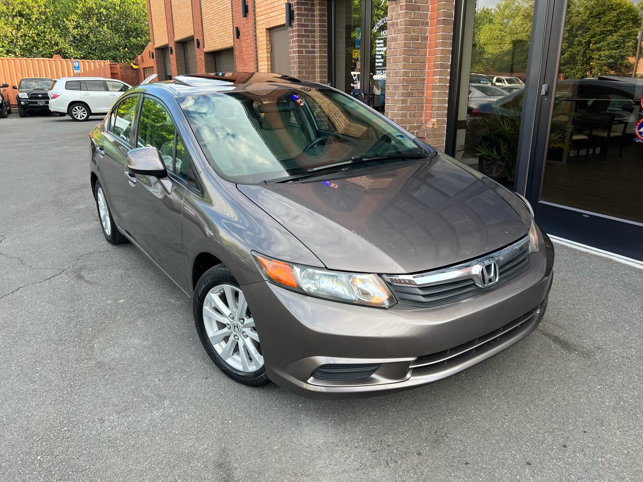 Honda Civic EX Sedan 5-Speed AT 2012