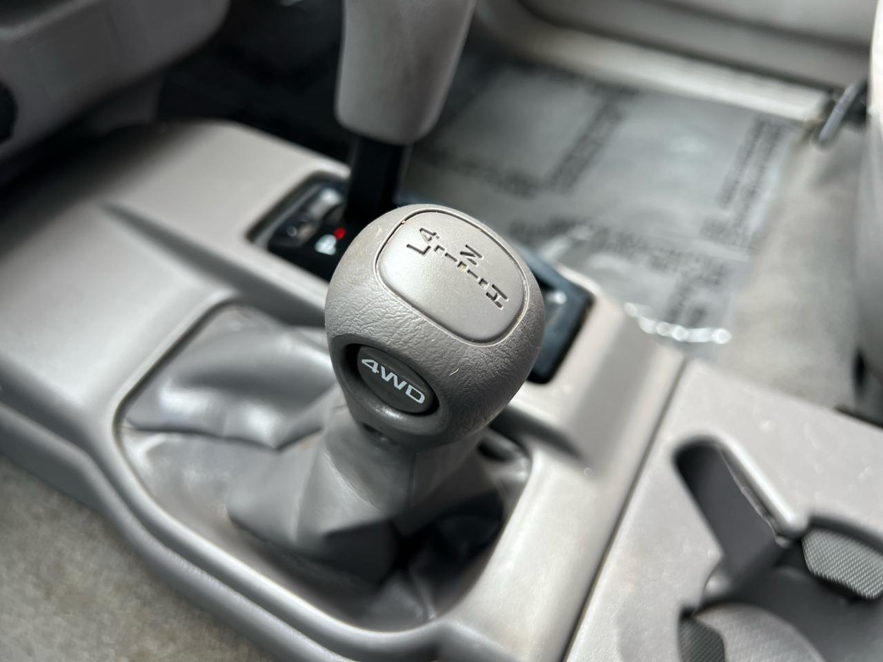Toyota Tacoma Xtracab V6 4WD 2004
