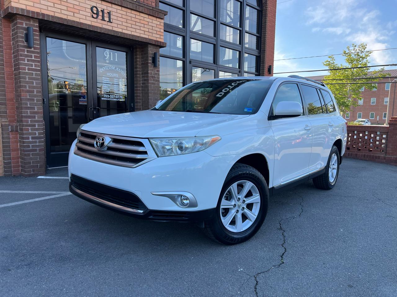 Toyota Highlander Base 4WD 2012