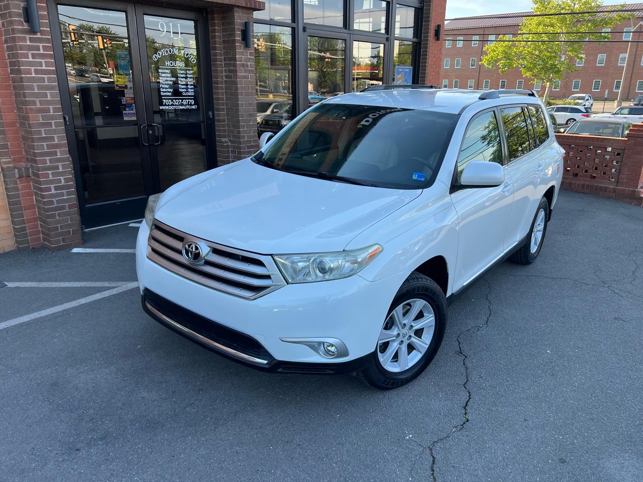 Toyota Highlander Base 4WD 2012