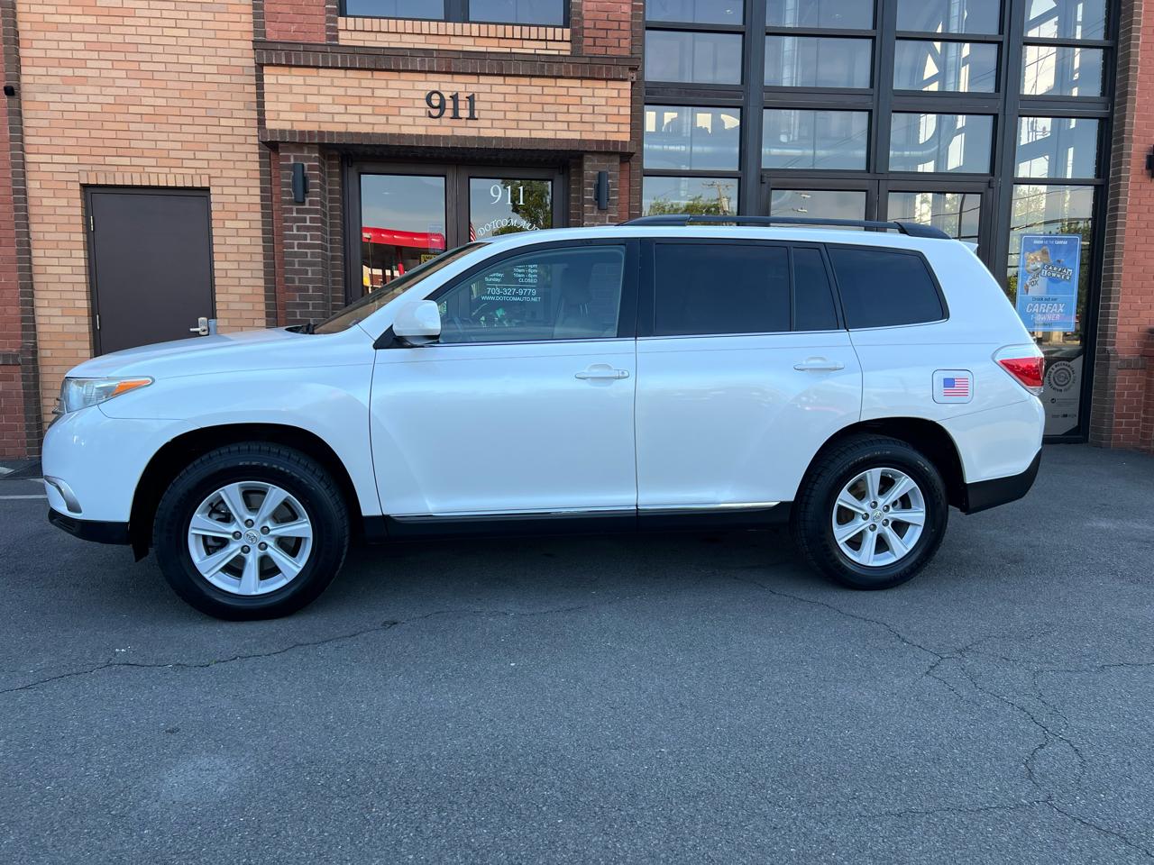 Toyota Highlander Base 4WD 2012