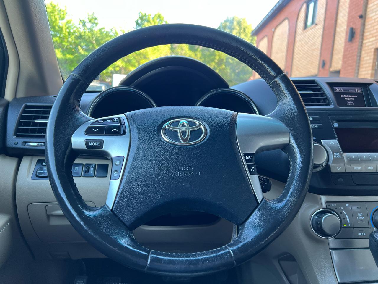 Toyota Highlander Base 4WD 2012