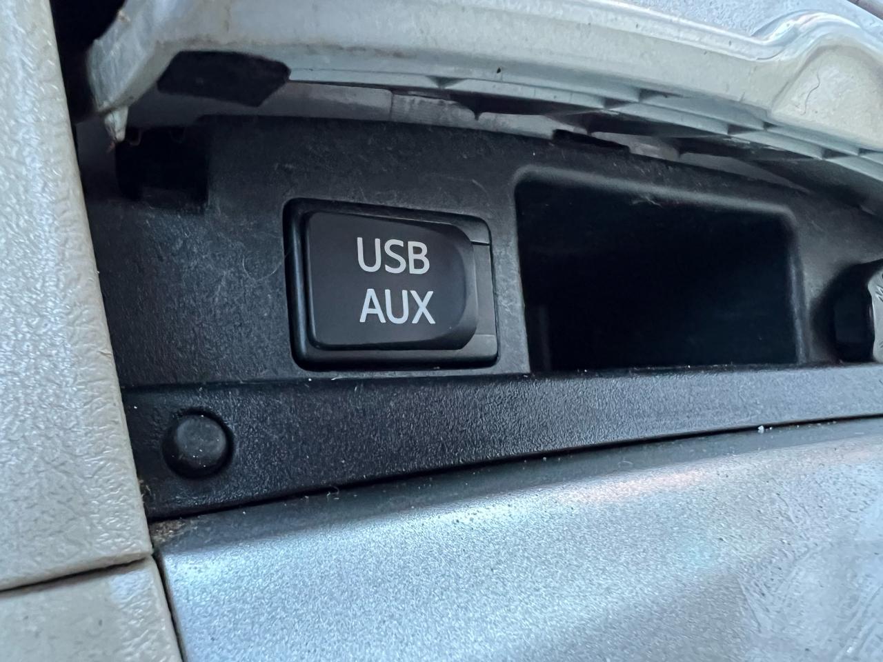 Toyota Highlander Base 4WD 2012