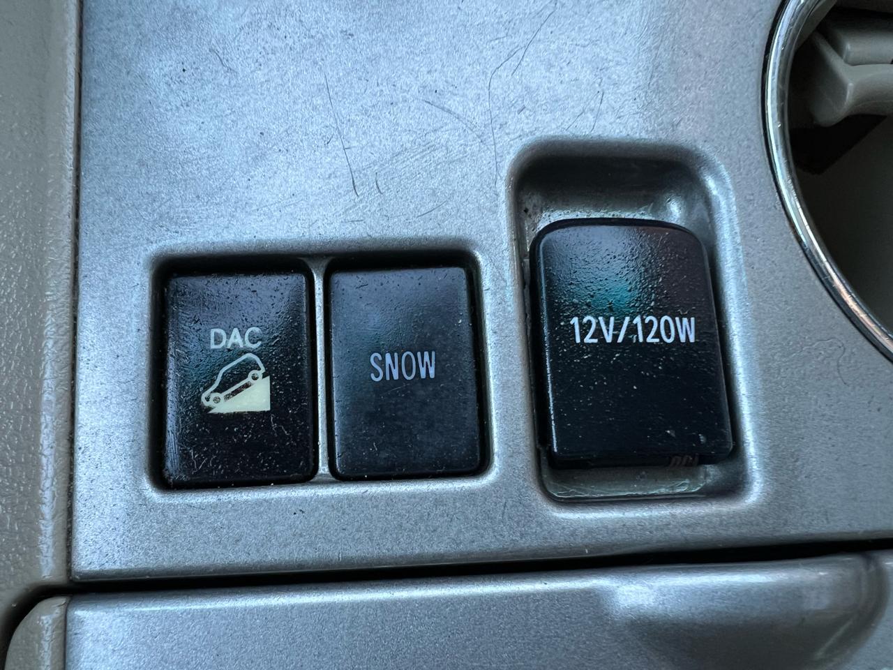 Toyota Highlander Base 4WD 2012