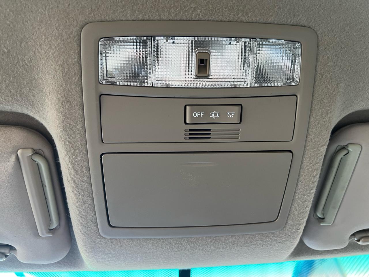 Toyota Highlander Base 4WD 2012