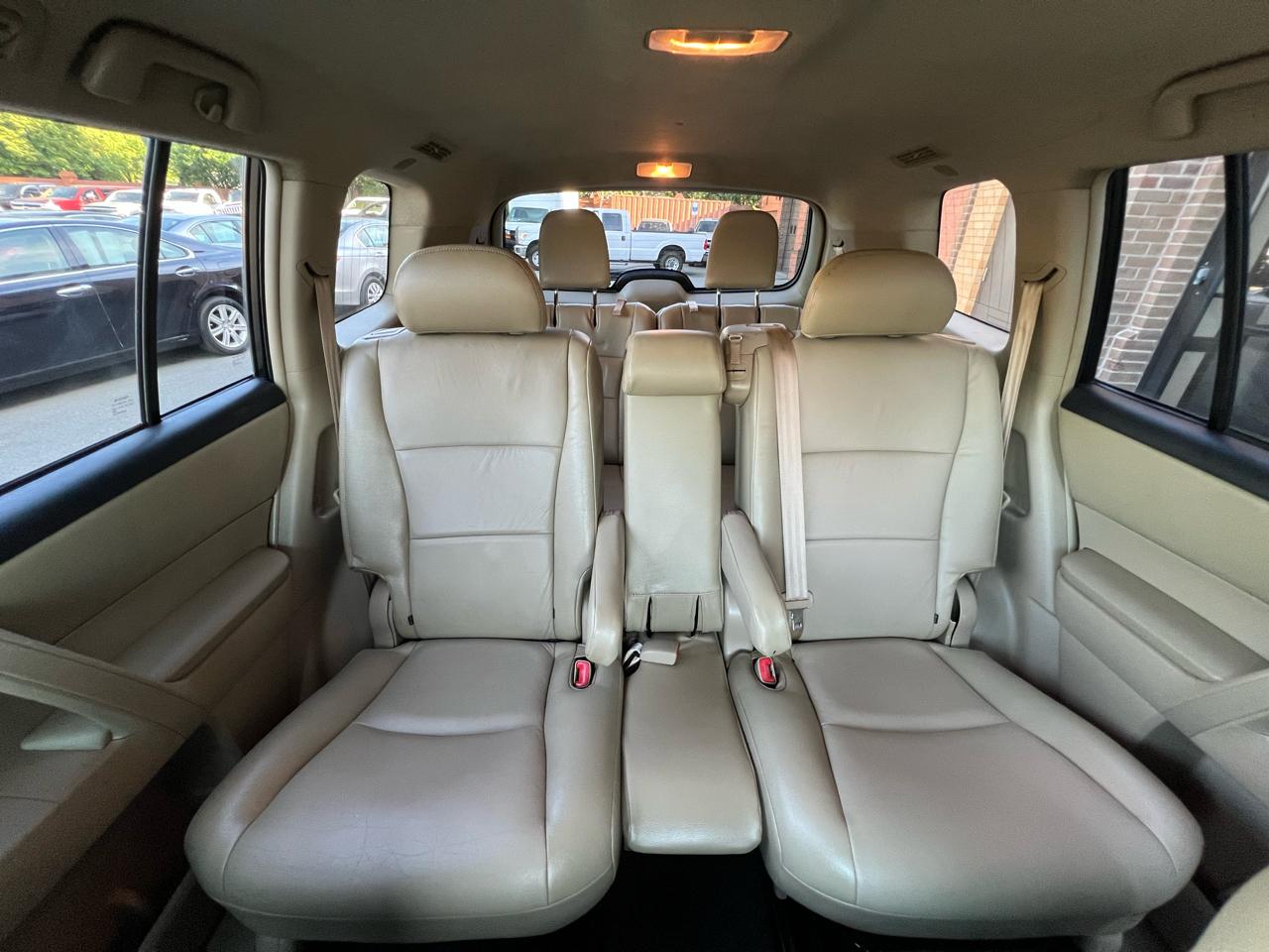 Toyota Highlander Base 4WD 2012
