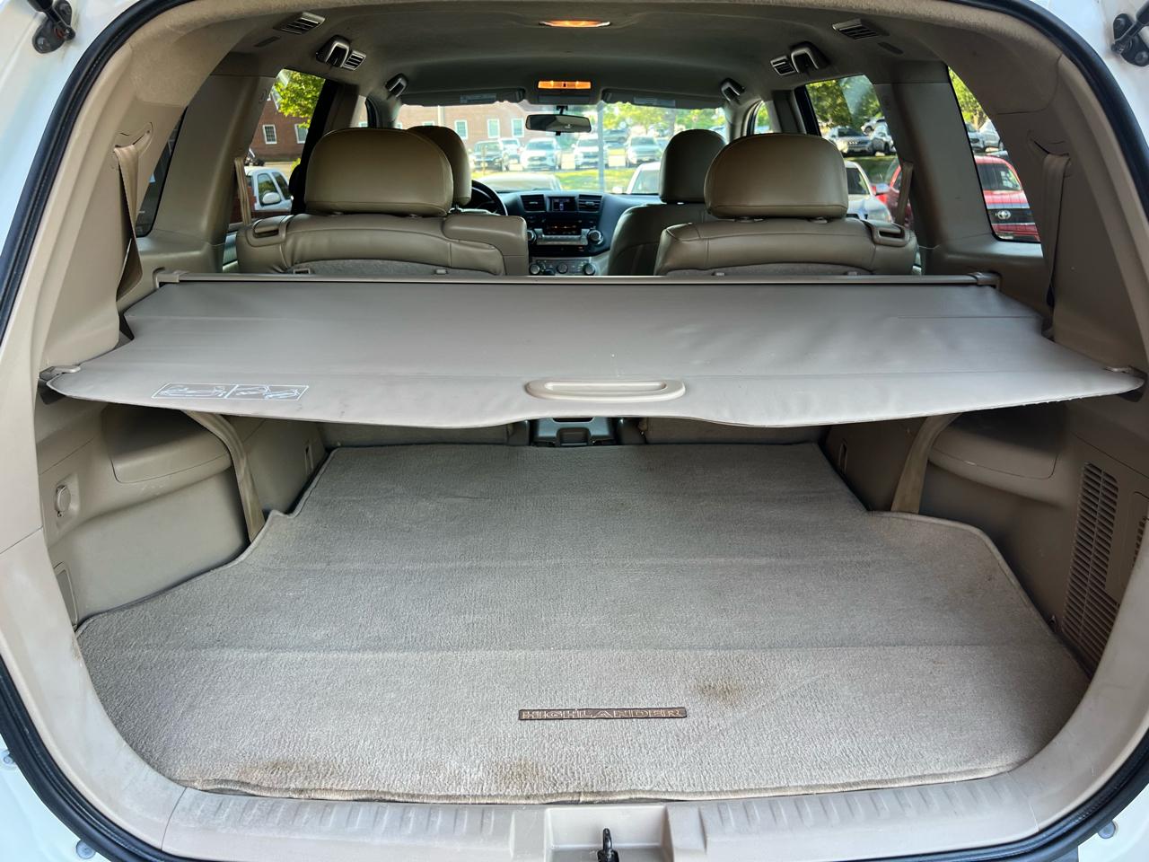 Toyota Highlander Base 4WD 2012