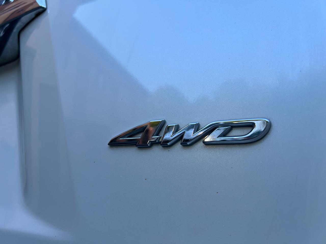 Toyota Highlander Base 4WD 2012