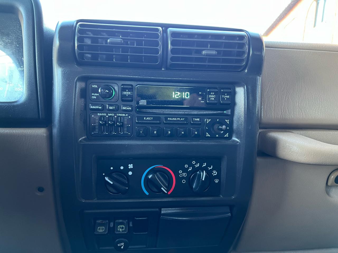 Jeep Wrangler Sahara 2002