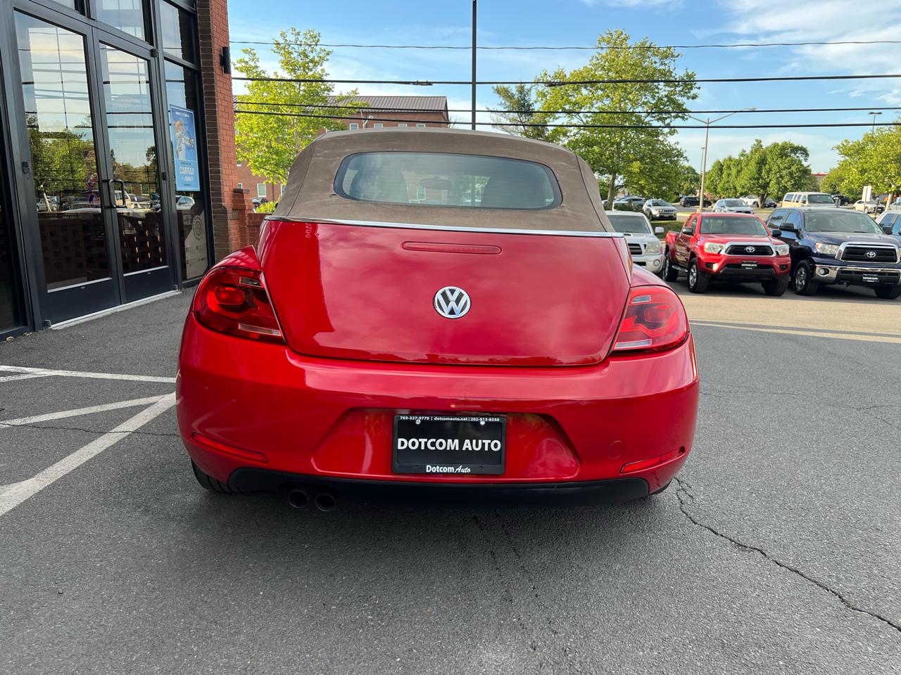 Volkswagen Beetle 2.5L Convertible 2013