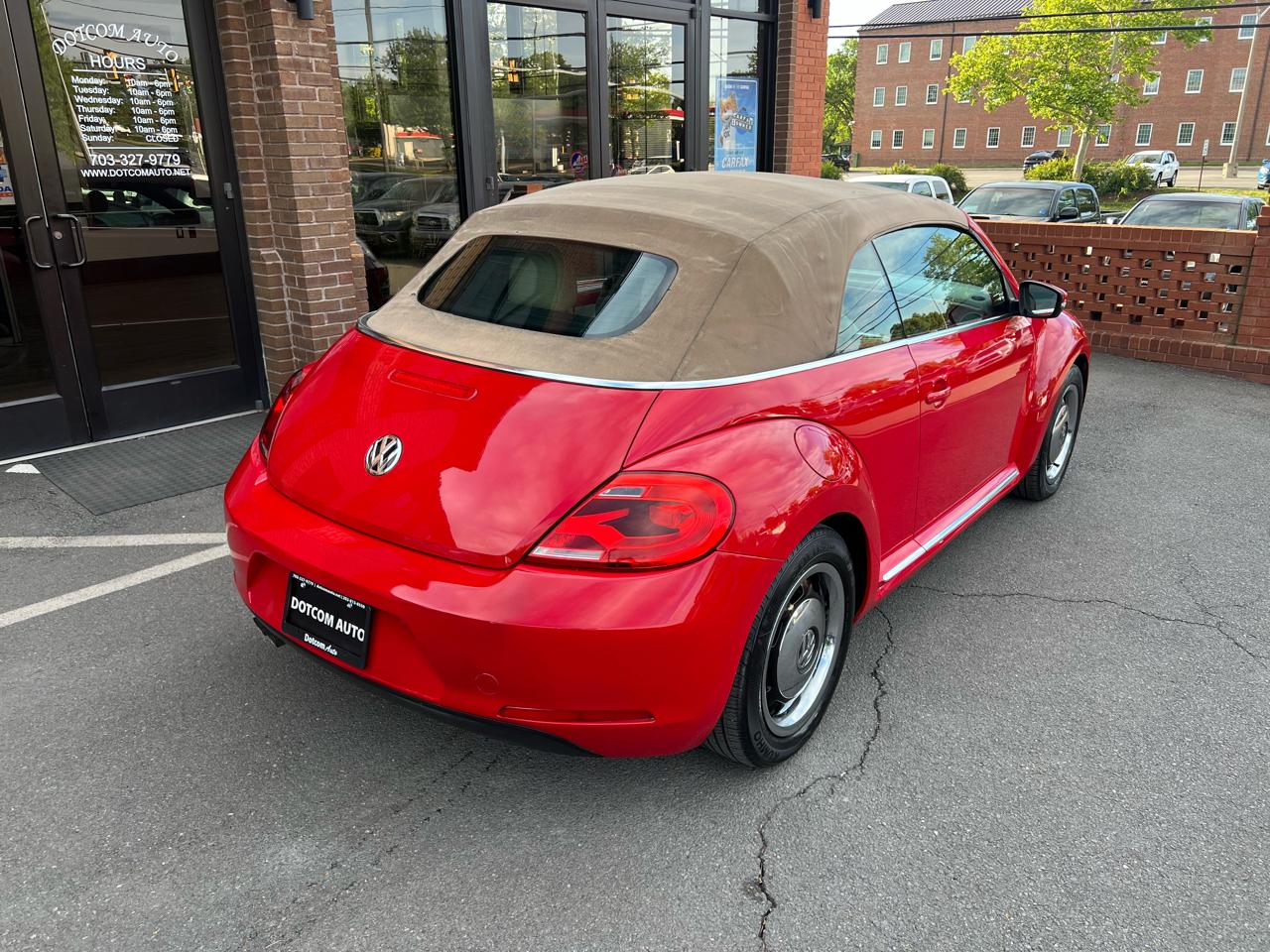 Volkswagen Beetle 2.5L Convertible 2013
