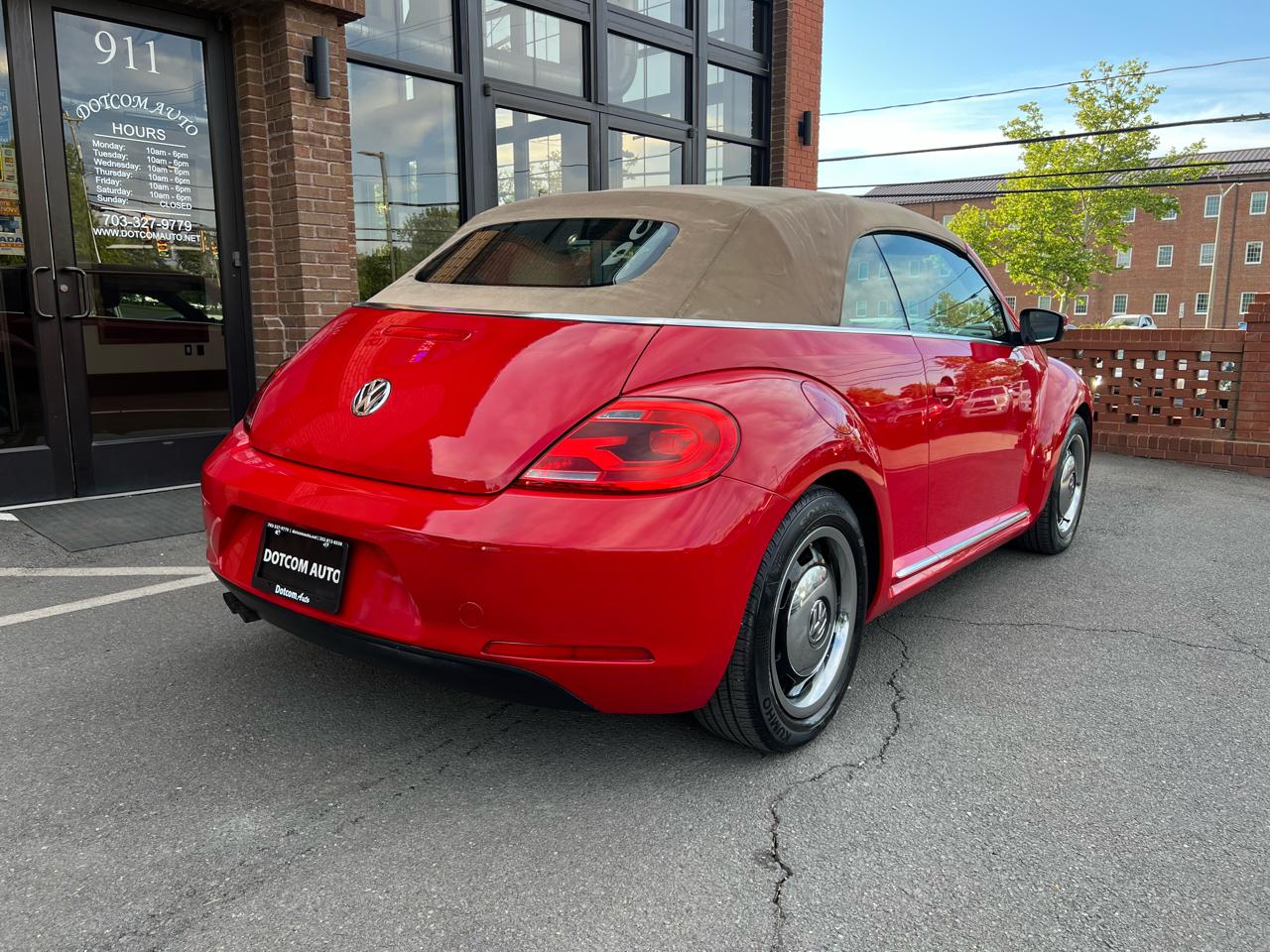 Volkswagen Beetle 2.5L Convertible 2013