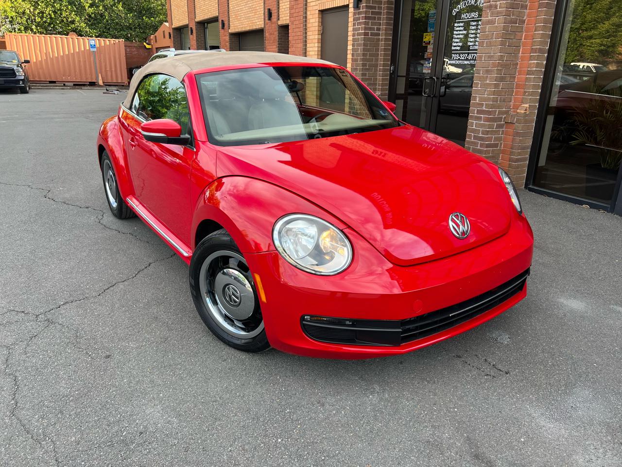Volkswagen Beetle 2.5L Convertible 2013