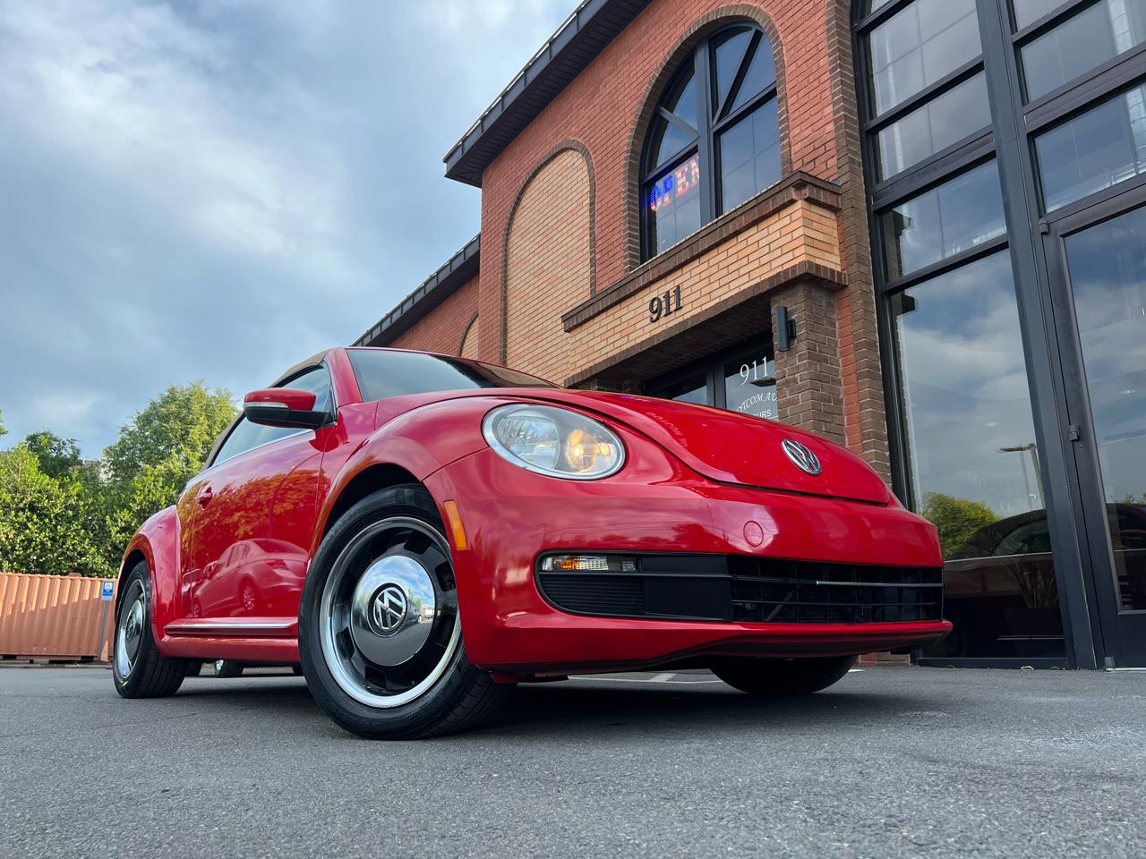 Volkswagen Beetle 2.5L Convertible 2013
