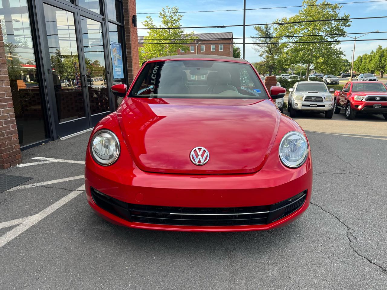 Volkswagen Beetle 2.5L Convertible 2013