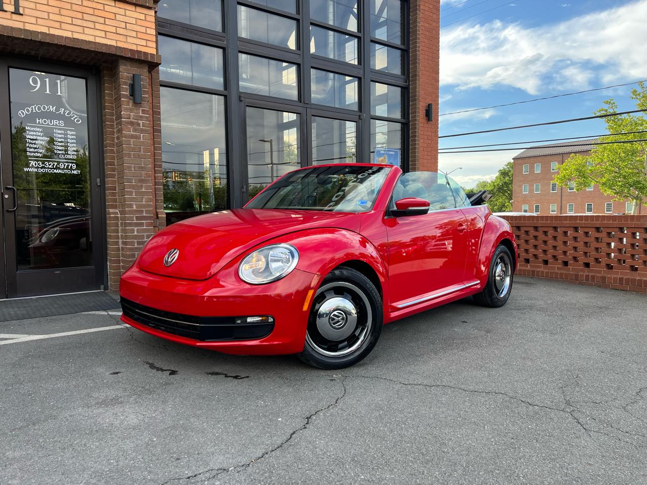 Volkswagen Beetle 2.5L Convertible 2013