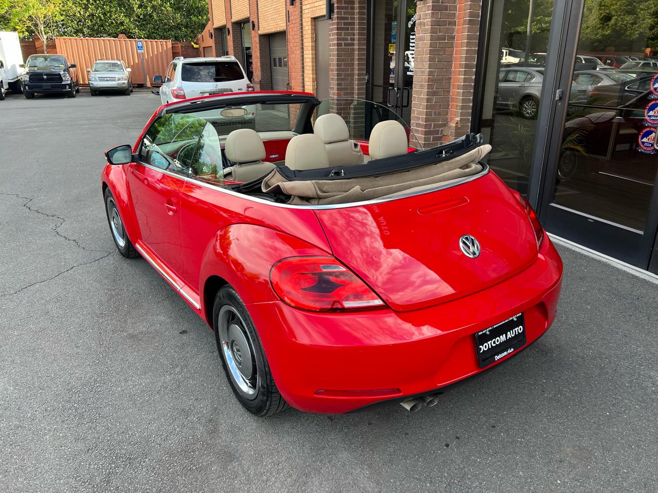 Volkswagen Beetle 2.5L Convertible 2013