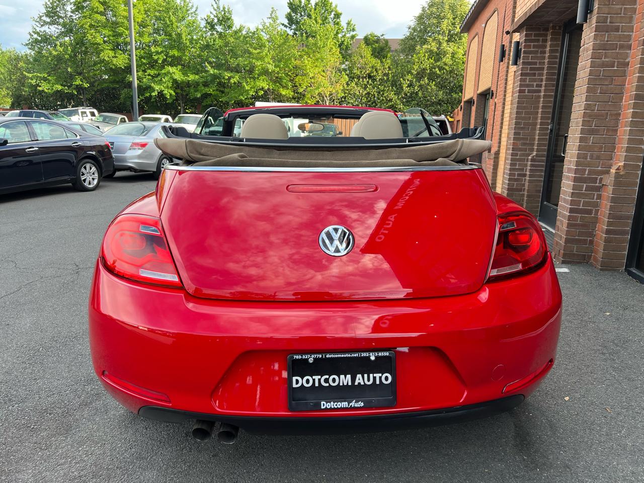 Volkswagen Beetle 2.5L Convertible 2013