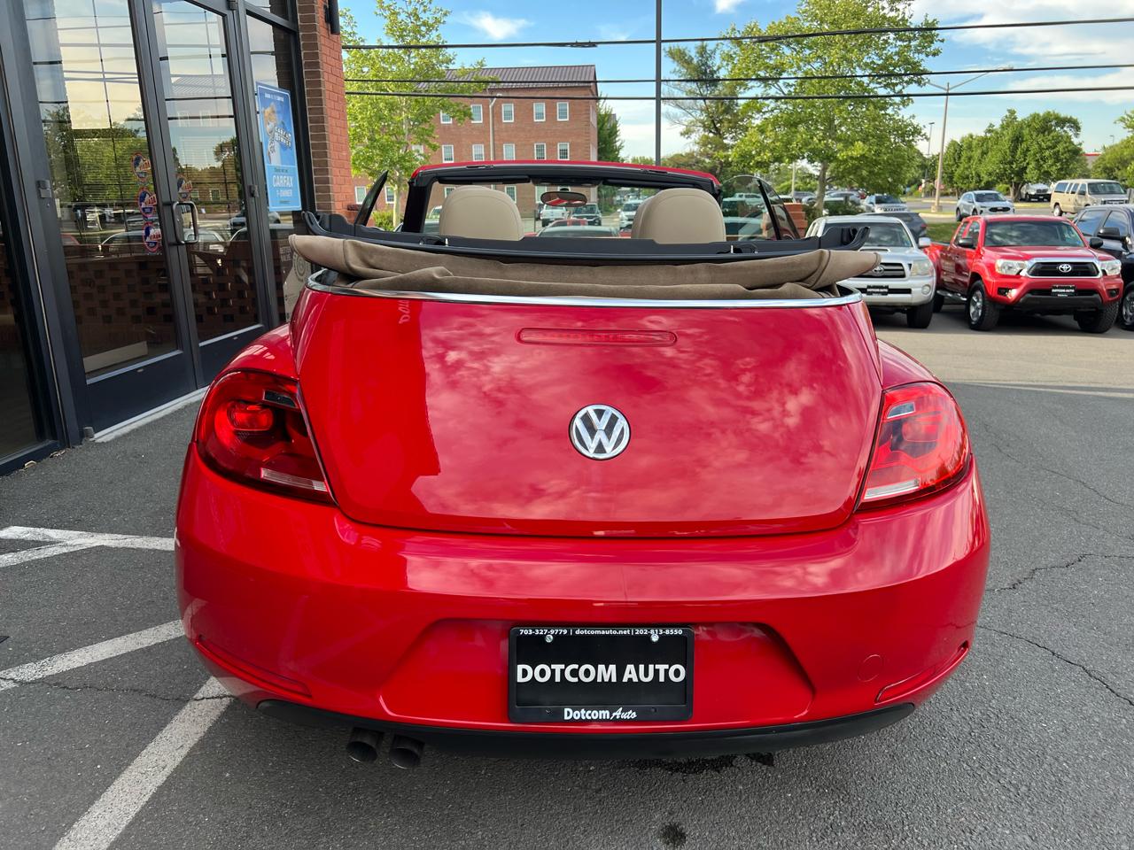 Volkswagen Beetle 2.5L Convertible 2013