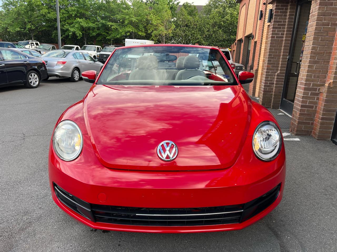 Volkswagen Beetle 2.5L Convertible 2013