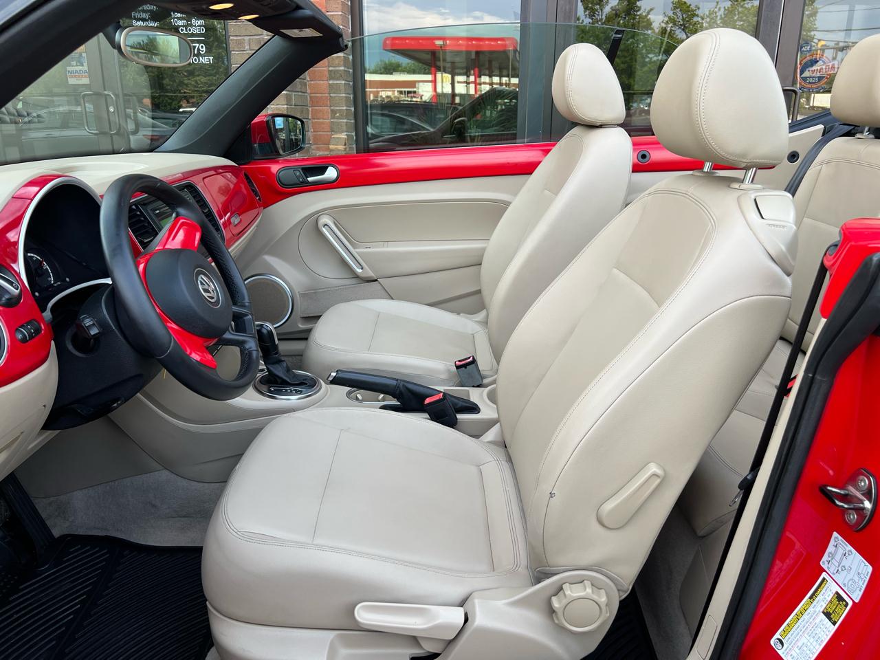 Volkswagen Beetle 2.5L Convertible 2013