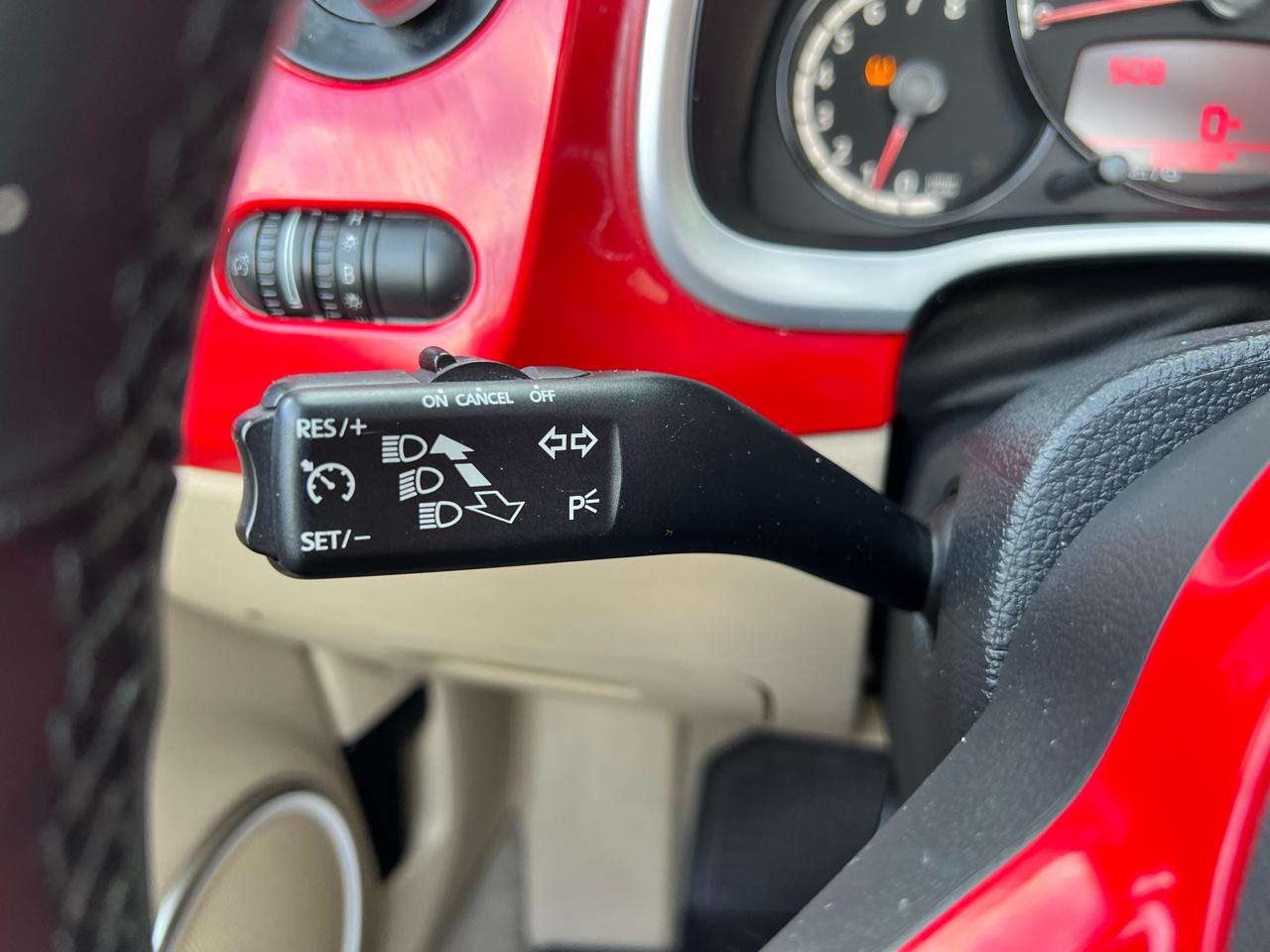 Volkswagen Beetle 2.5L Convertible 2013