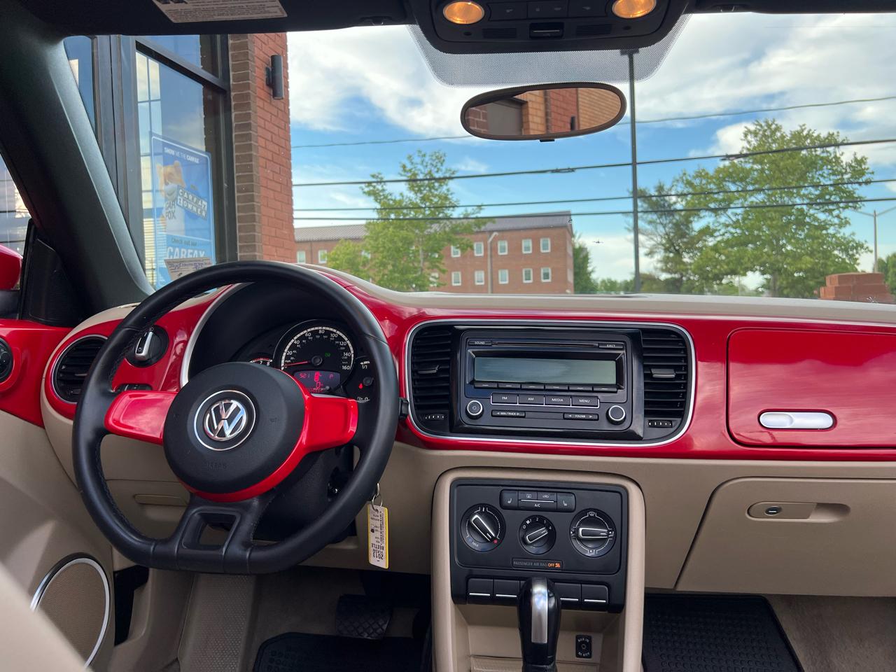 Volkswagen Beetle 2.5L Convertible 2013