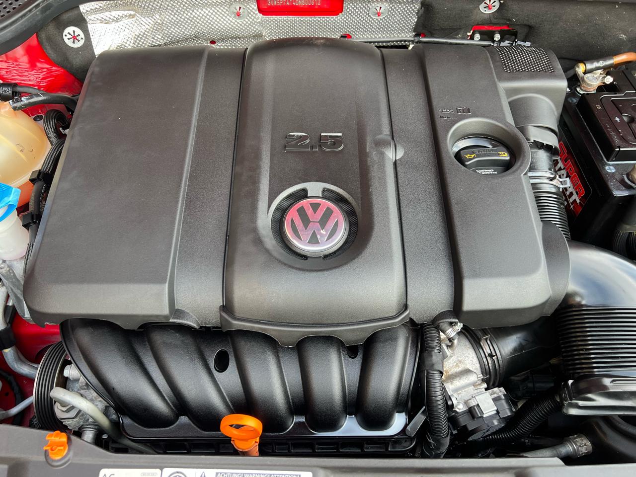 Volkswagen Beetle 2.5L Convertible 2013