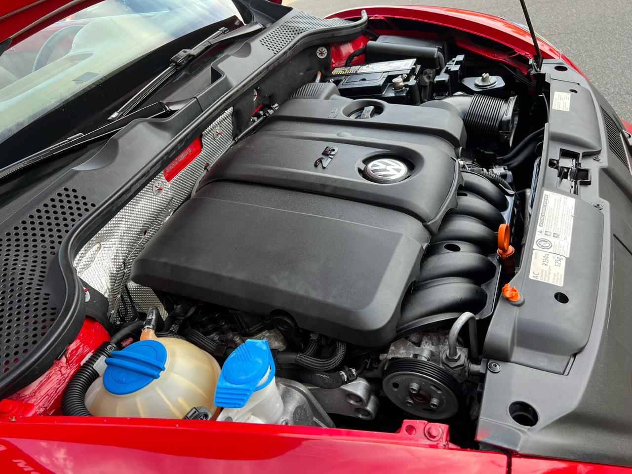 Volkswagen Beetle 2.5L Convertible 2013