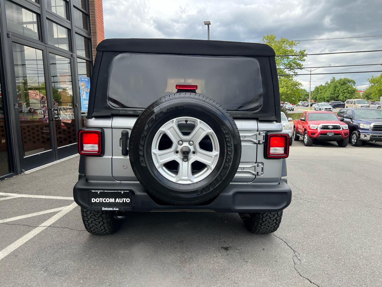 Jeep Wrangler Sport 4WD 2018
