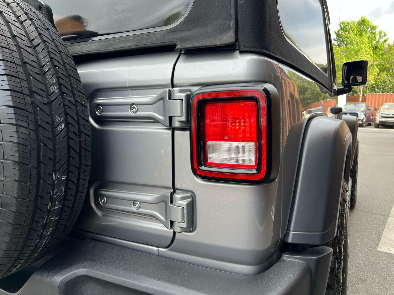 Jeep Wrangler Sport 4WD 2018