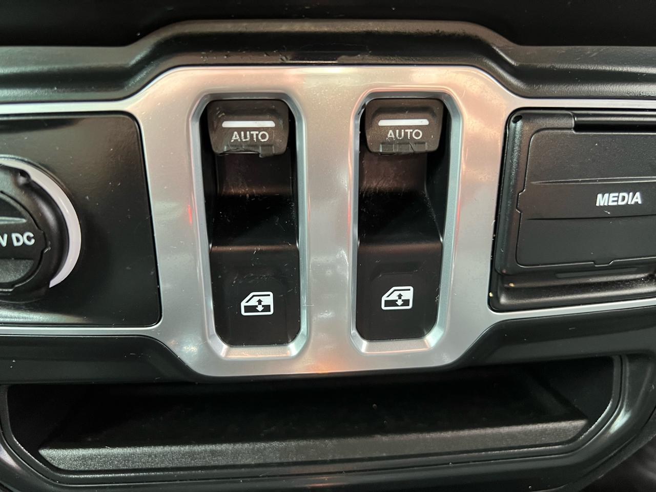 Jeep Wrangler Sport 4WD 2018