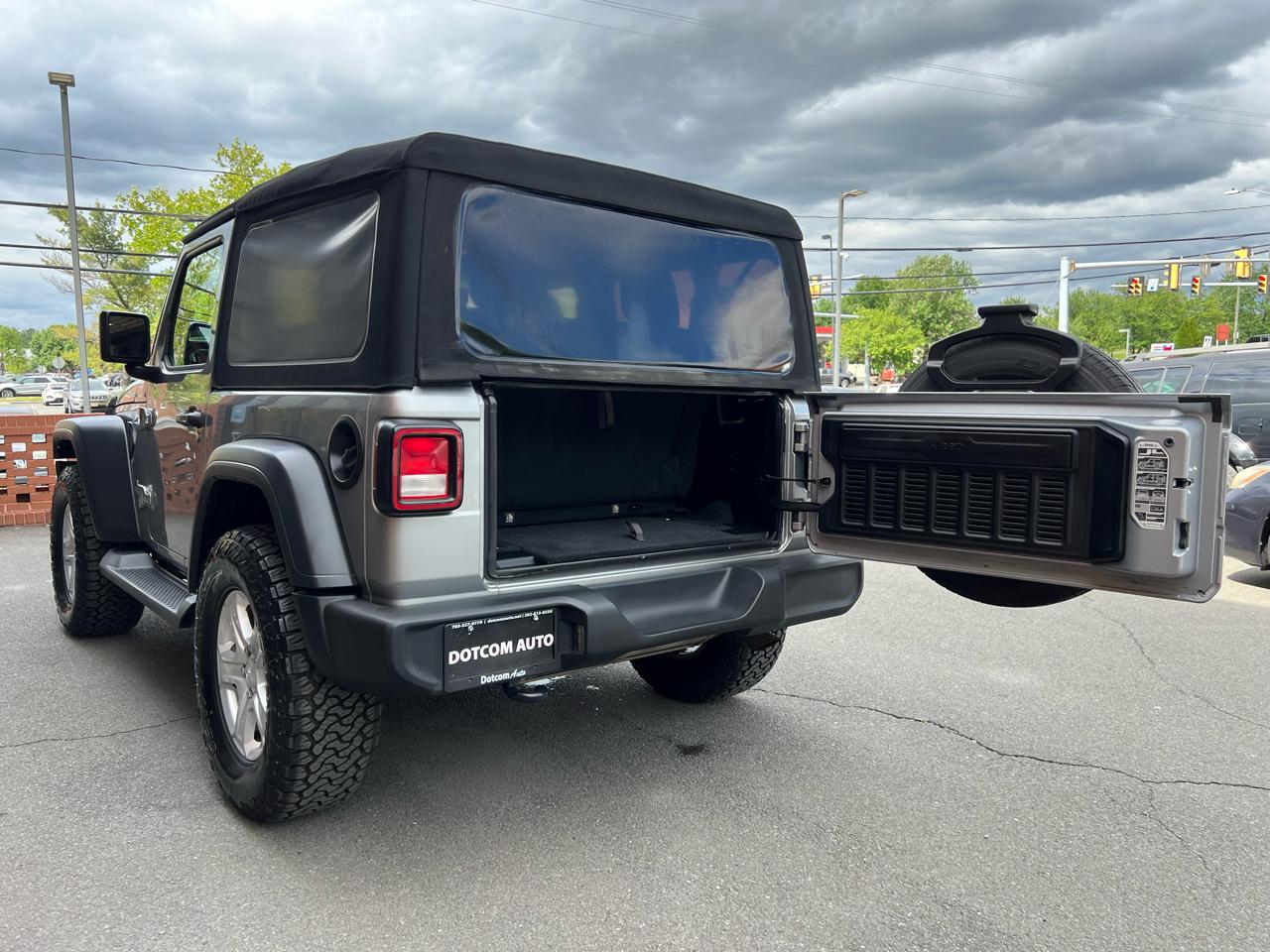 Jeep Wrangler Sport 4WD 2018