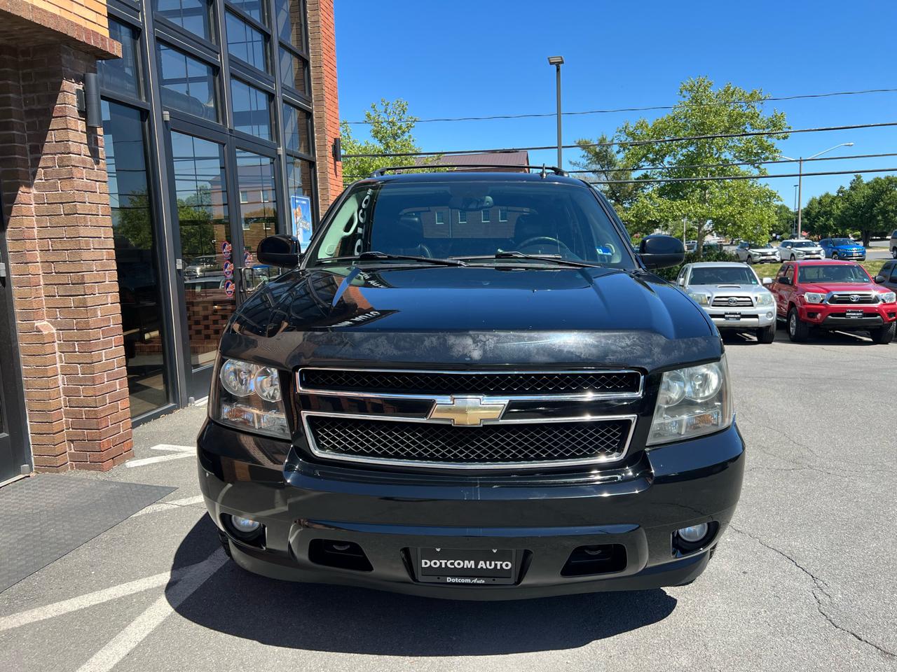 Chevrolet Avalanche LT 4WD 2011