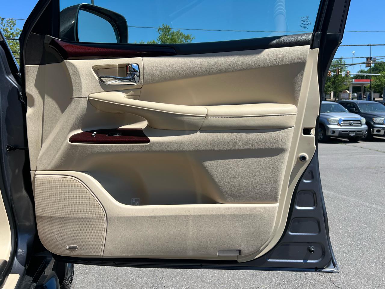 Lexus LX 570 Sport Utility 2014