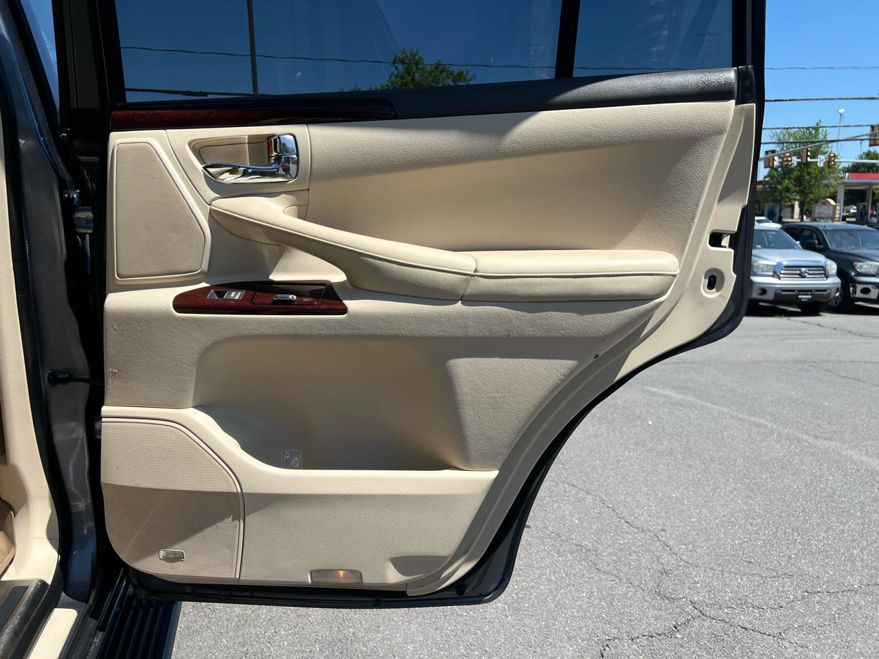 Lexus LX 570 Sport Utility 2014